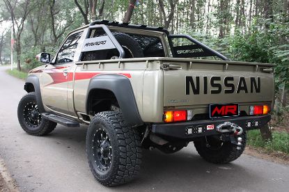 صورة دعامية خلفية نيسان باترول Y61 مع فتحة ونش