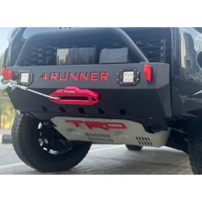 صورة دعامية تويوتا فورينار وسط